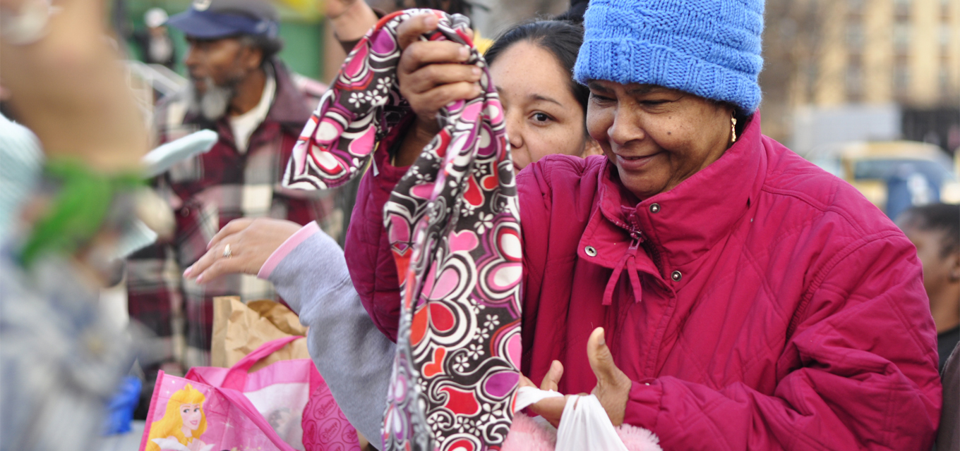 Community Solidarity Clothing Table